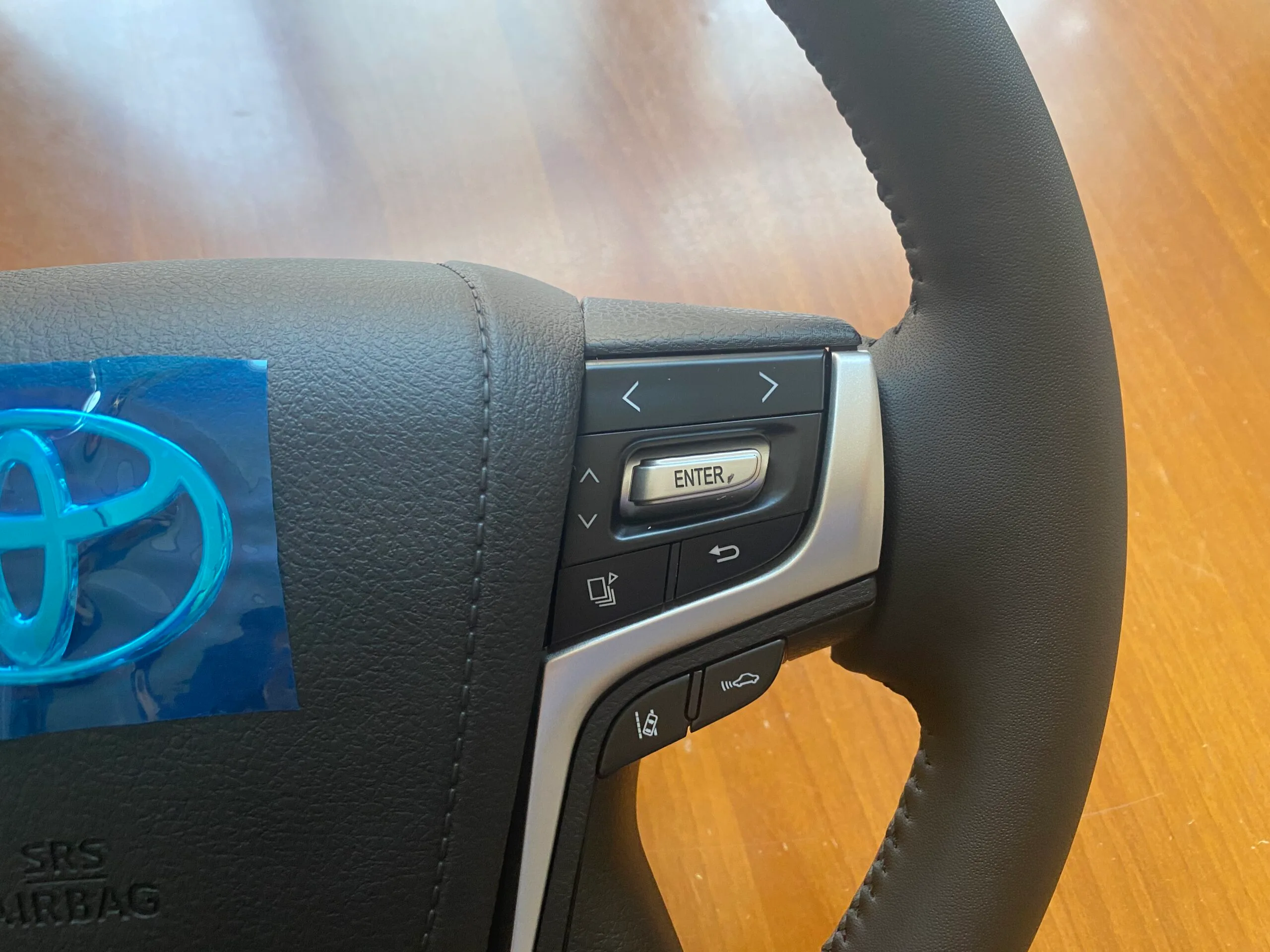 Toyota Land Cruiser LC200 & Prado LC150 Steering Wheel - Image 4
